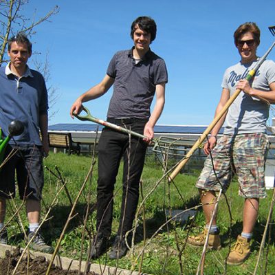 People gardening