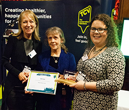 The Mater Green Gym receiving their Award