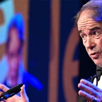 Jonathon Porritt accepting his Lifetime Achievement Award from edie