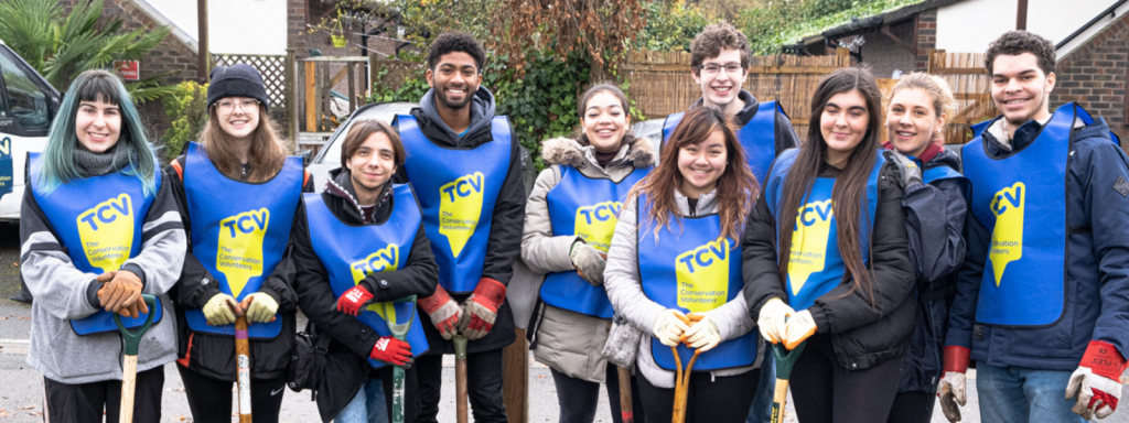 I Dig Trees volunteers ready to plant trees in London